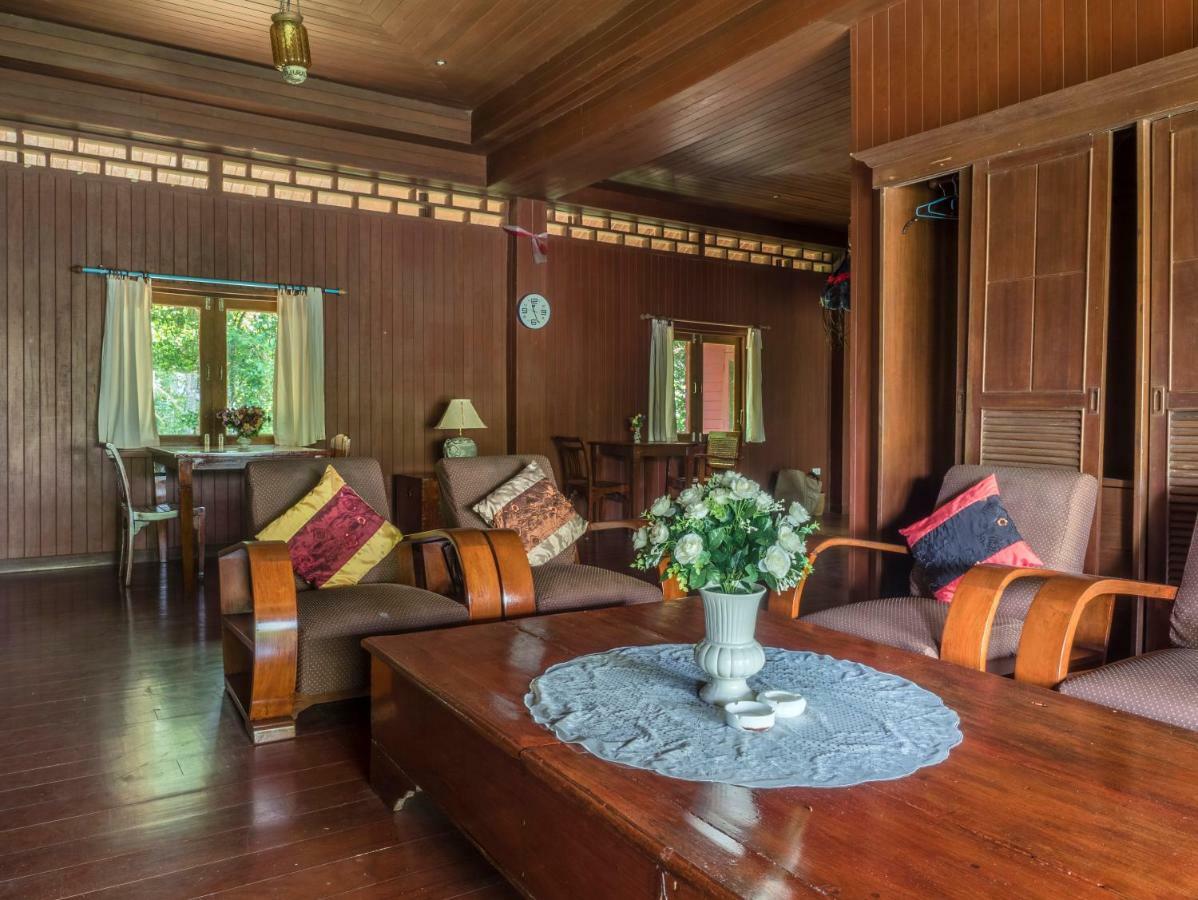 Baan Mai Beachfront Lone Island Пхукет Экстерьер фото