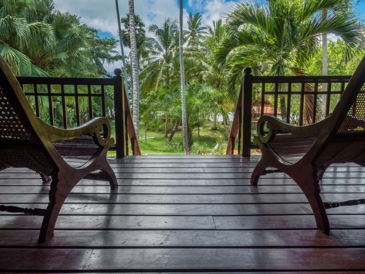 Baan Mai Beachfront Lone Island Пхукет Экстерьер фото