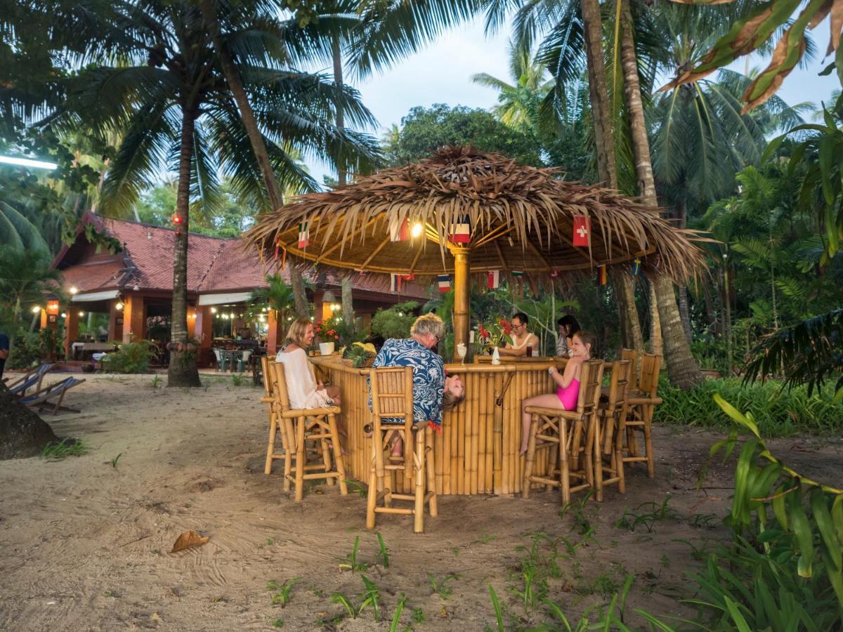Baan Mai Beachfront Lone Island Пхукет Экстерьер фото
